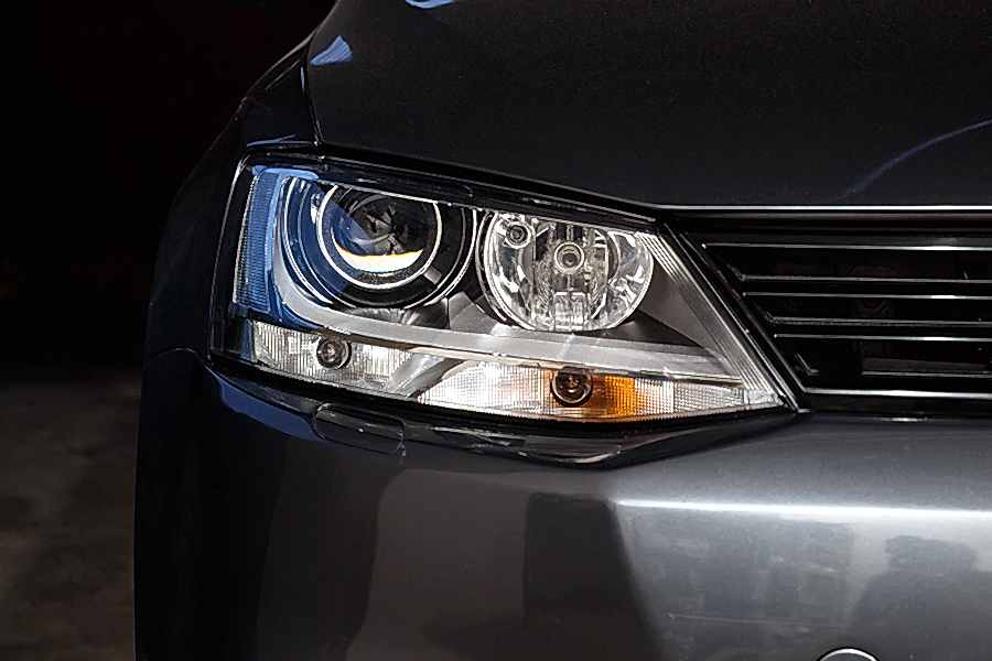 Установка Bi-Led модуля Установка Bi-Led модуля